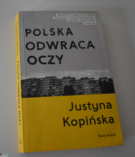 Książka pt. ,,Polska odwraca oczy