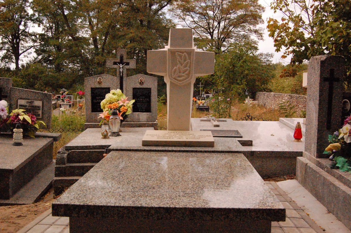 Mogiła żołnierska w Szańcu