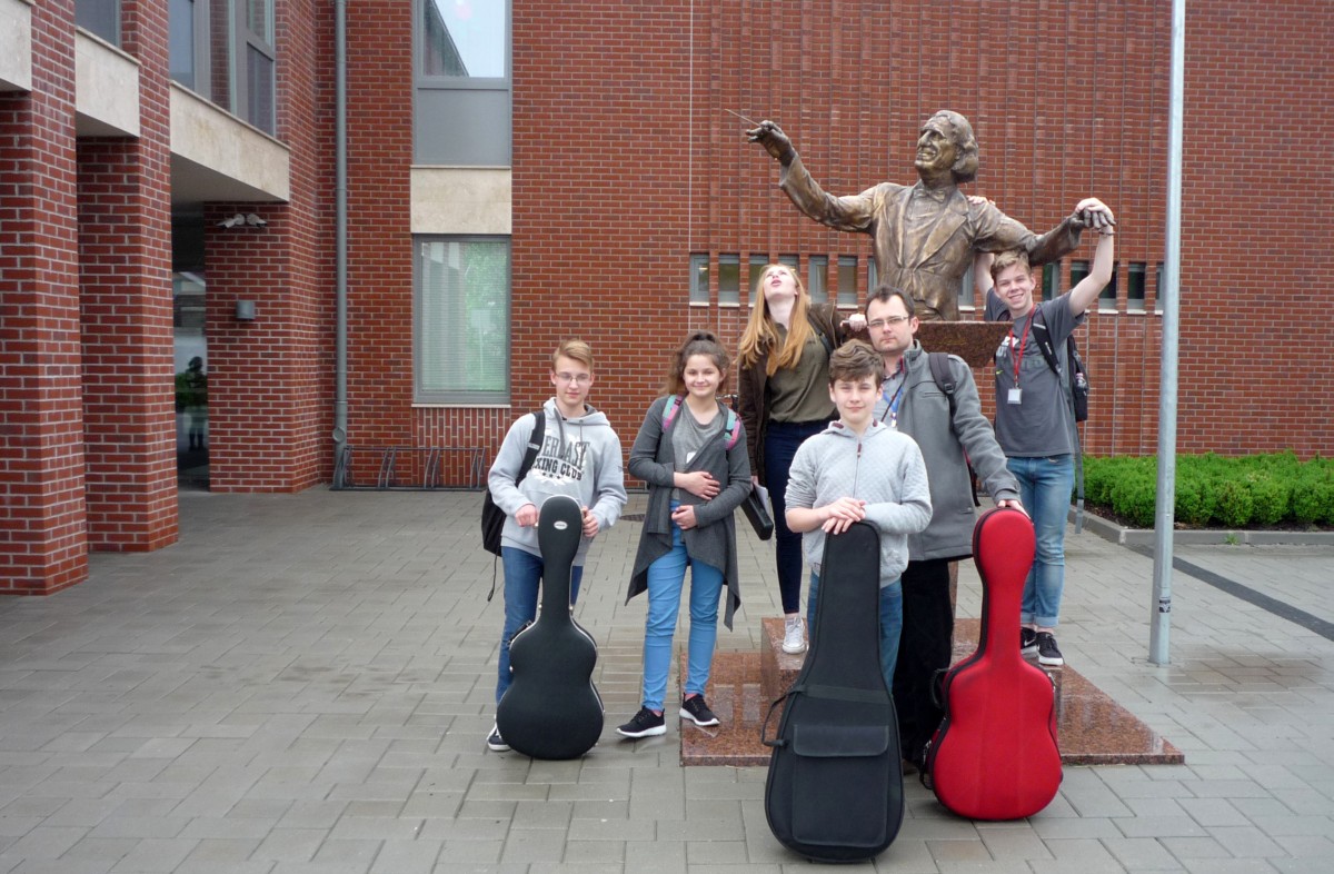 INTERNATIONAL MUSIC EXCHANGE