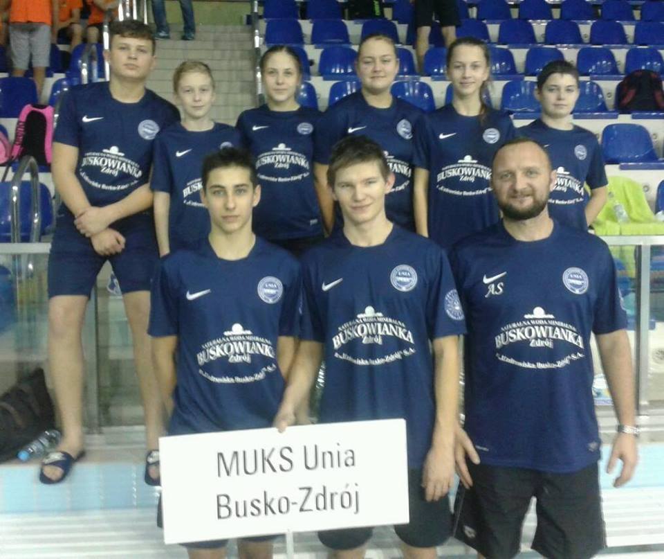 9 MEDALI BUSKICH PŁYWAKÓW PODCZAS ZIMOWYCH MISTRZOSTW OKRĘGU ŚWIĘTOKRZYSKIEGO