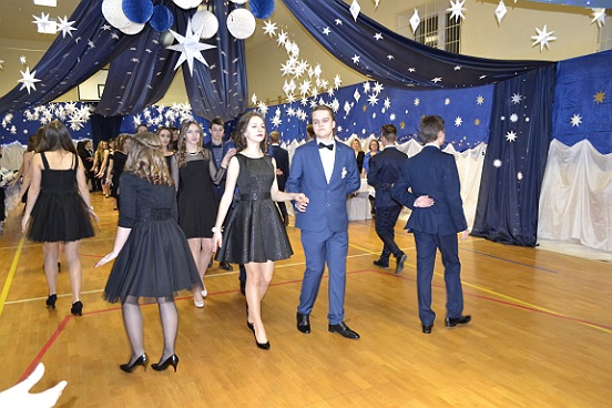 Bal gimnazjalny
