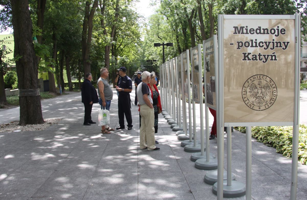 W hołdzie policjantom poległym w Miednoje i Ostaszkowie