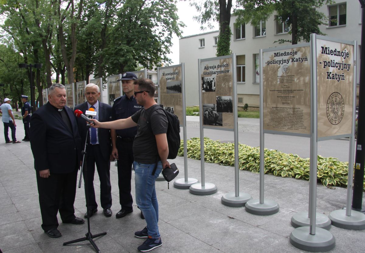W hołdzie policjantom poległym w Miednoje i Ostaszkowie