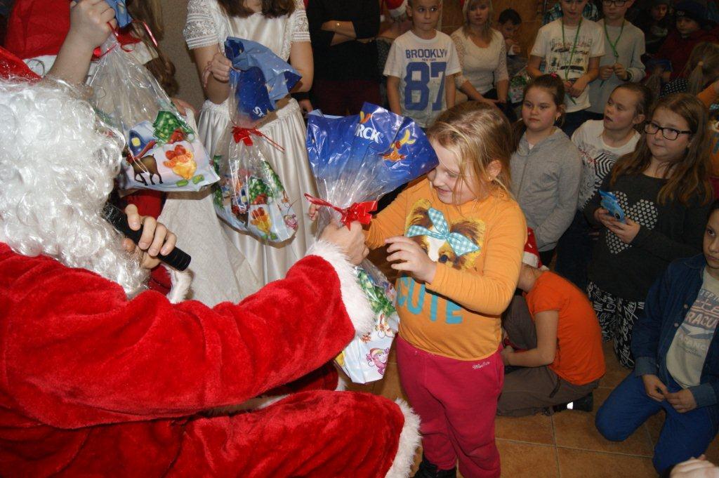 Mikołajki w Miejsko-Gminnym Ośrodku Pomocy Społecznej