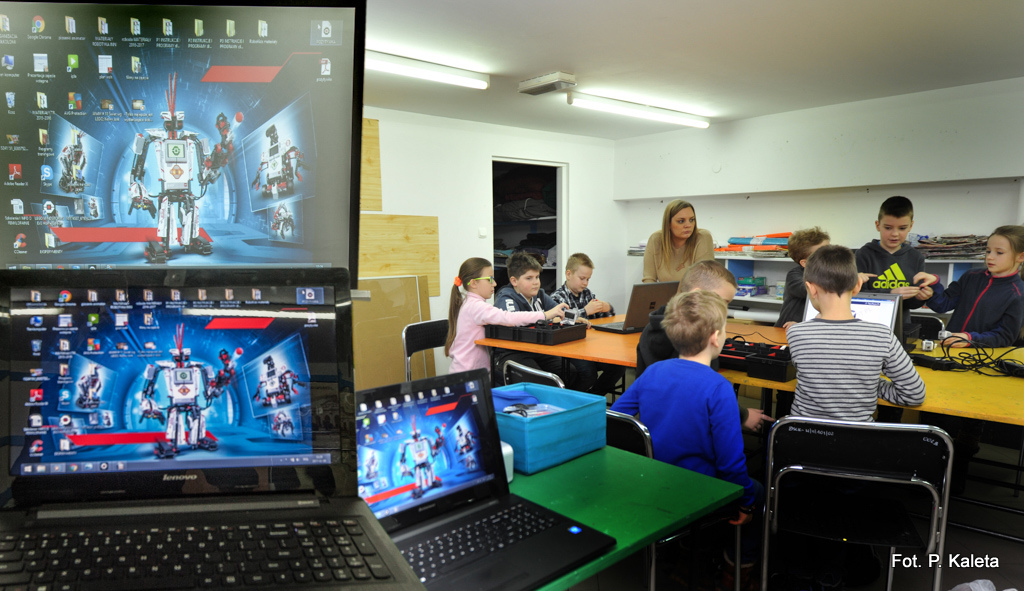 mt_gallery:Ferie z Kulturą - warsztaty robotyki i programowania w BSCK