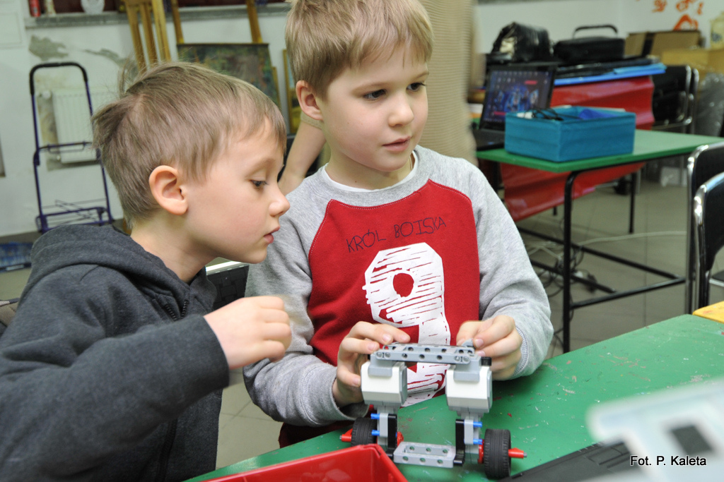 Ferie z Kulturą - warsztaty robotyki i programowania w BSCK