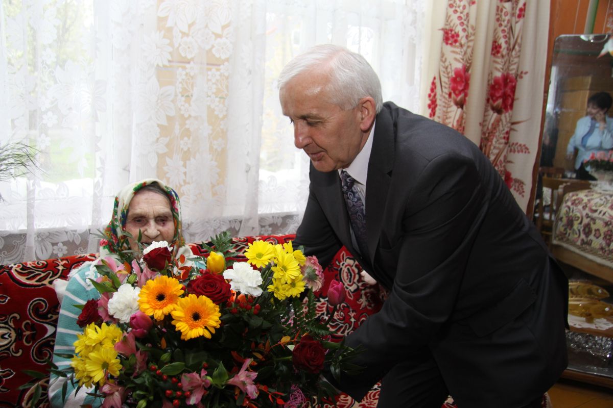 Sto lat pani Marianny Chrobot