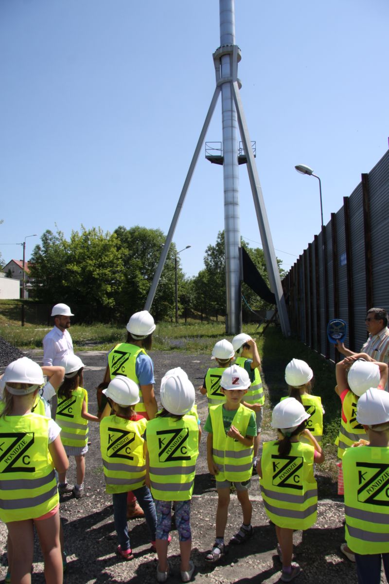 Uczniowie ze Zbludowic w KZC Ponidzie