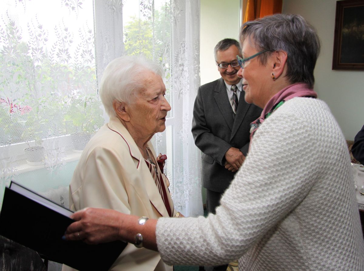 100 lat dla pni Feliksy