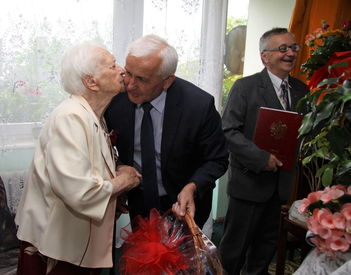 100 lat dla pni Feliksy