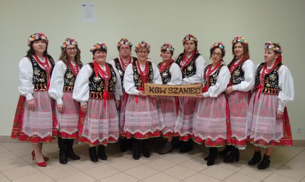 Regionalne stroje kobiece z powiatu buskiego