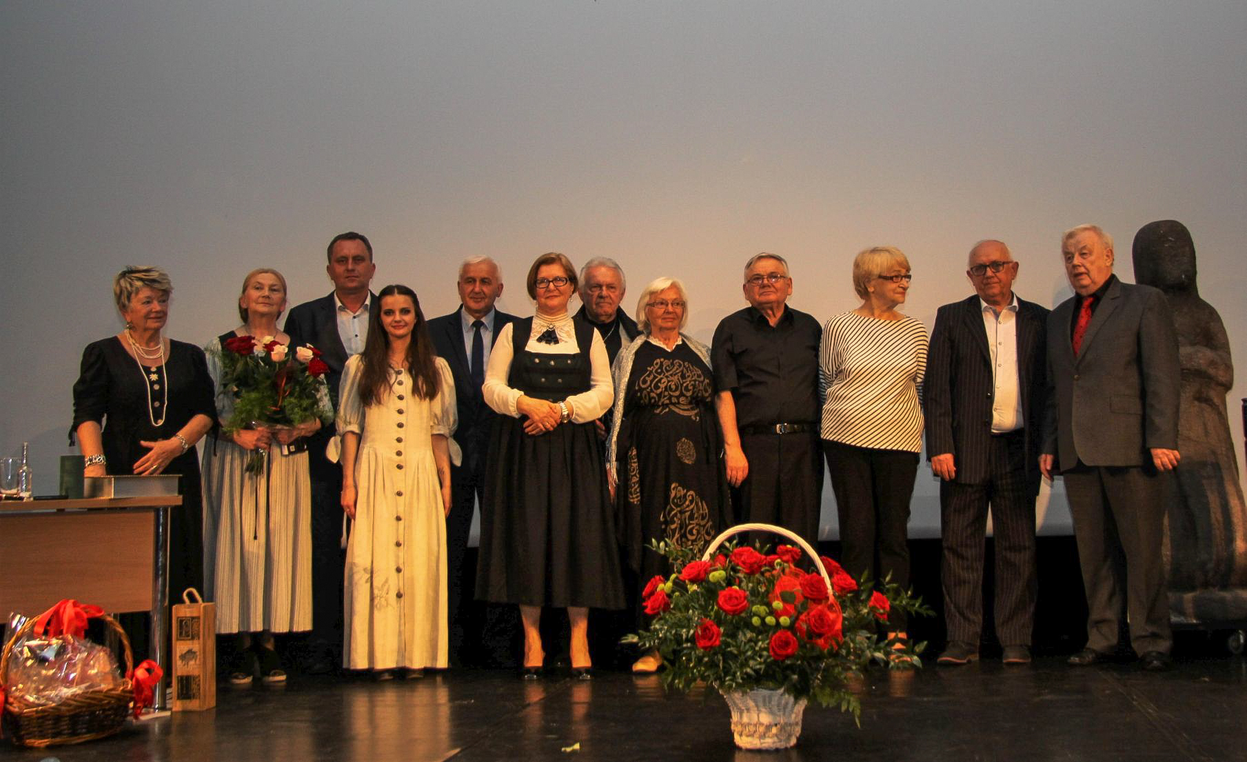 mt_gallery:,,Pielgrzym-Zwierciadło zniewolonego wieku’’ Senioralna Grupa Teatralna S60+