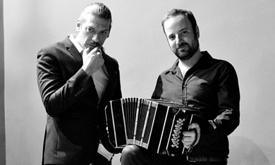 Muzycy Carlos Roulet i Edgardo Otero