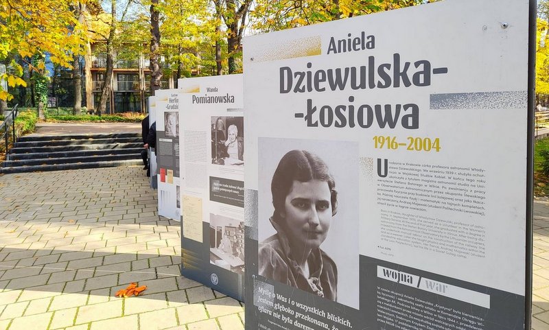 wystawa plenerowa Pokolenie Baczyńskiego