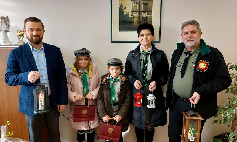 spotkanie harcerzy z burmistrzem Michałem Marońskim 