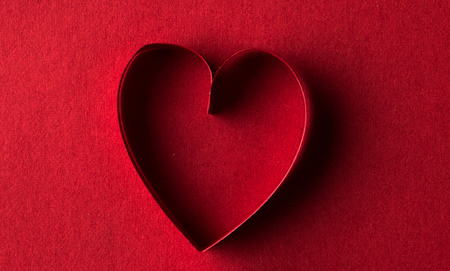 grafika przedstawia kontur serca na czerwonym tle