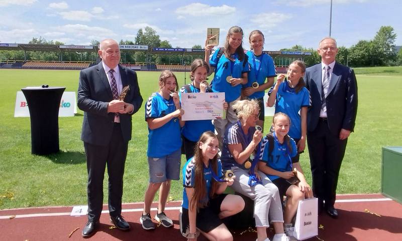 wręczenie nagród Buskiego Dnia Sportu