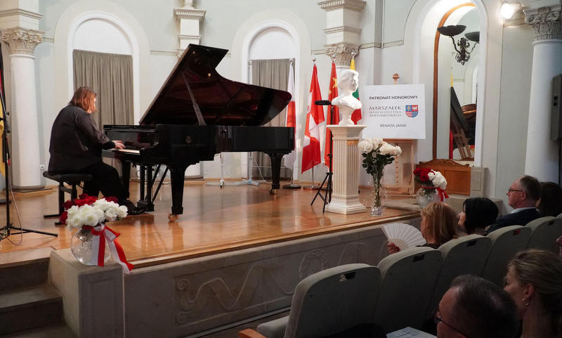 koncert pianistyczny w sanatorium Marconi