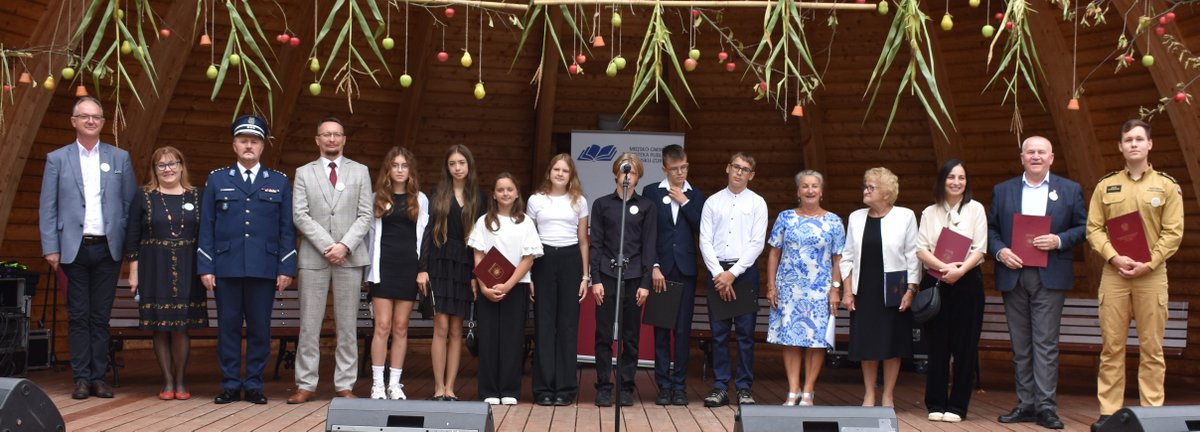 Pamiątkowe zdjęcie wszystkich lektorów