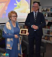 Pani-Maria-przemawia-do-zebranych