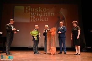 Laureat w towarzystwie Kapituły Plebiscytu