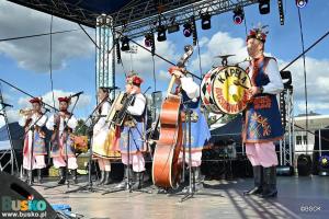 Występ kapeli Buskowianie