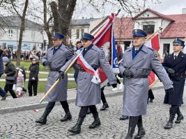 delegacja policji podczas przemarszu 11 listopada 