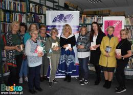 Wspólne zdjęcie z czytelnikami