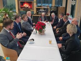 Fotografia przedstawia uczestników spotkania 