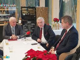 Fotografia przedstawia uczestników spotkania 