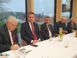 Fotografia przedstawia uczestników spotkania 
