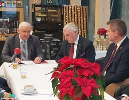 Fotografia przedstawia uczestników spotkania 