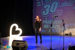 Na scenie BSCK występuje młoda wokalistka