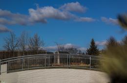 Na zdjęciu znajduje sie mostek w nowej cześci Parku Zdrojowego