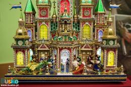Na zdjęciu jedna z szopek krakowskich