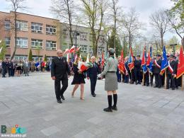 Delegacje składają wiązanki pod pomnikiem Kościuszki