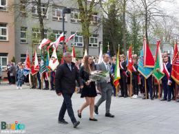 Delegacje składają wiązanki pod pomnikiem Kościuszki