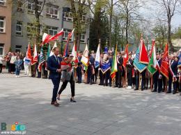 Delegacje składają wiązanki pod pomnikiem Kościuszki