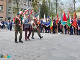 Delegacje składają wiązanki pod pomnikiem Kościuszki