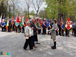 Delegacje składają wiązanki pod pomnikiem Kościuszki