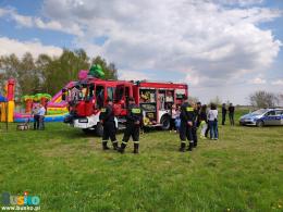 Na zdjęciu widoczna jest straż pożarna 