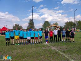 Na zdjęciu widoczna jest drużyna BOSIR oraz drużyna rodziców