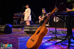 Trwa koncert laureatów. Na scenie troje muzyków