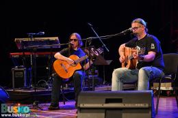 Trwa koncert laureatów. Na scenie dwoje muzyków