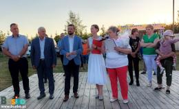 Organizatorzy rozgrywek podsumowujący turniej, przemawia sołtys Zwierzyńca 