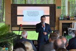 Przemawia Burmistrz Marcin Piętak, prezes ROT WŚ