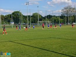 Na zdjęciu widoczni sa zawodnicy AKS 1947 Busko-Zdrój grający przeciwko drużynie Football Academy Busko-Zdrój. 