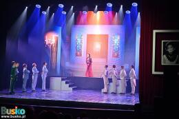 Scena z operetki Wesoła wdówka