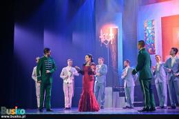 Scena z operetki Wesoła wdówka