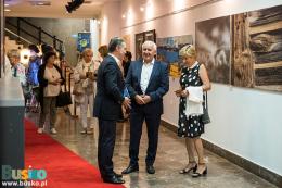 Tuż przed rozpoczęciem koncertu. Burmistrz Waldemar Sikora pośród gości Festiwalu